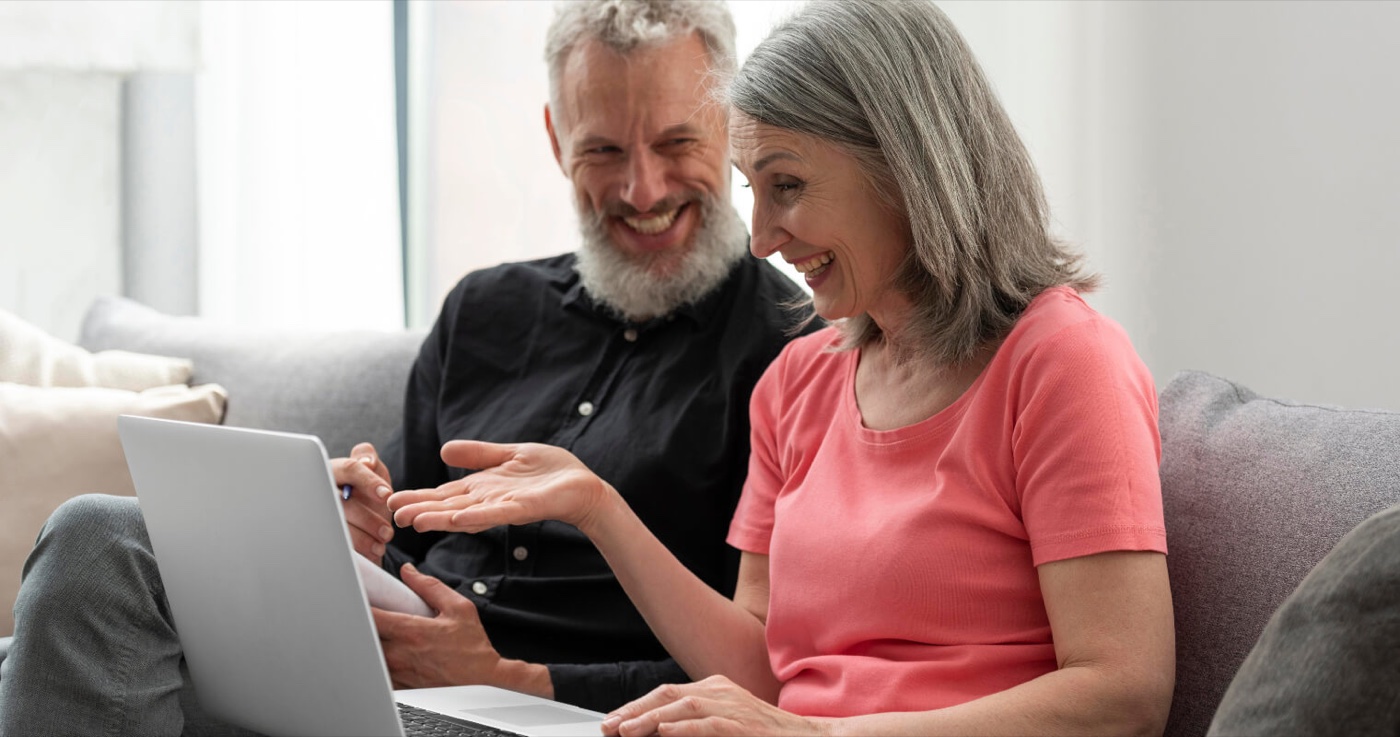 a happy couple ordering the kit online